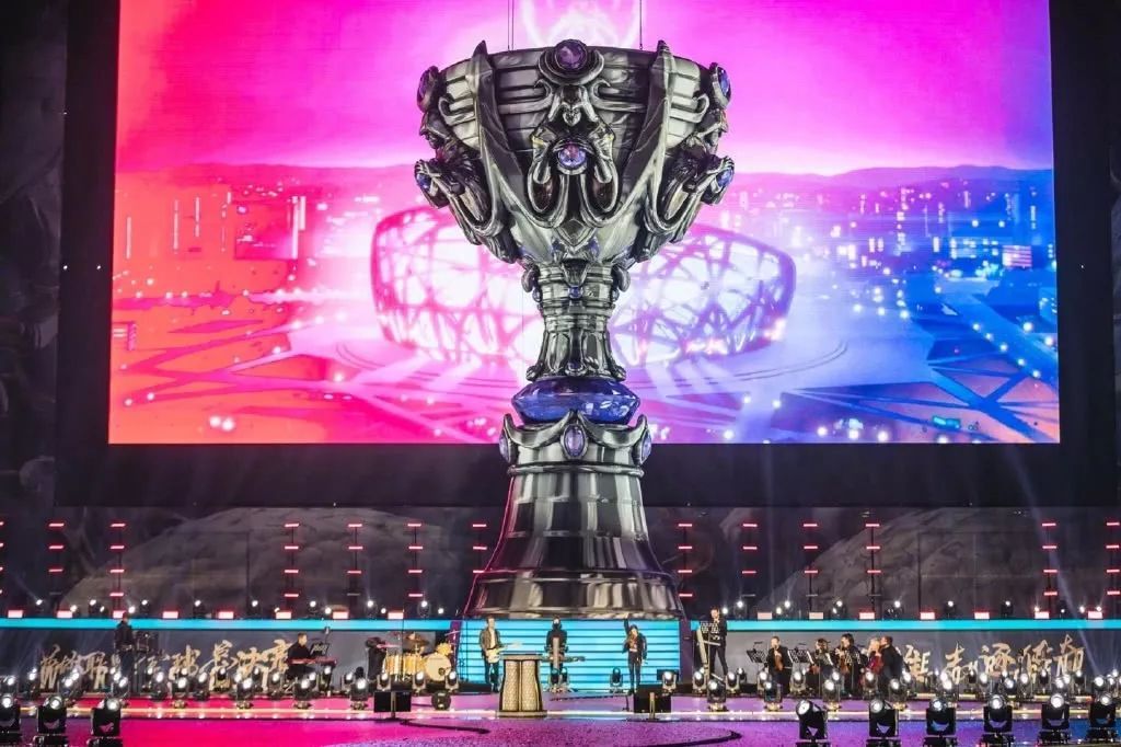 英雄联盟宇宙新游由小岛秀夫操刀？